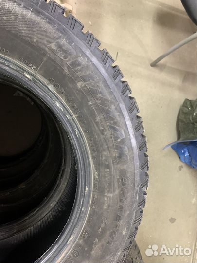 Bridgestone Blizzak Spike-01 205/65 R15