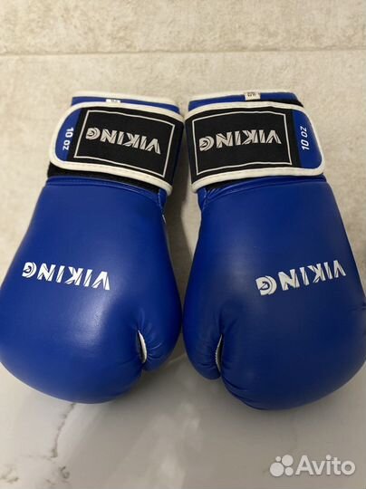 Боксерские перчатки