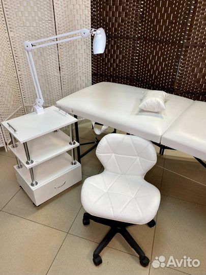 Тележка на колесах с ящиком лдсп