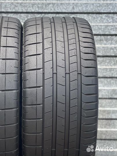 Pirelli P Zero PZ4 245/35 R20 95Y