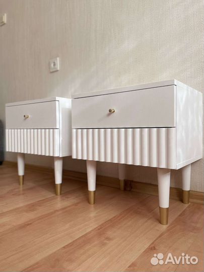 Тумбочка прикроватная
