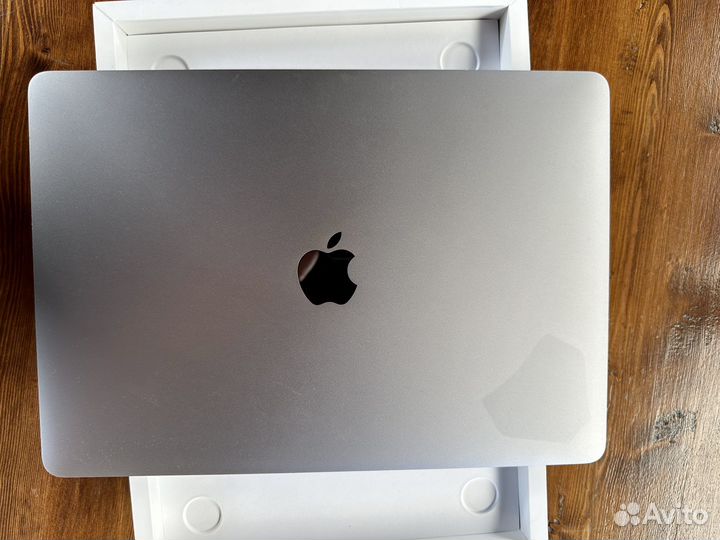 MacBook Pro 13 i5 2,0/16Gb/512