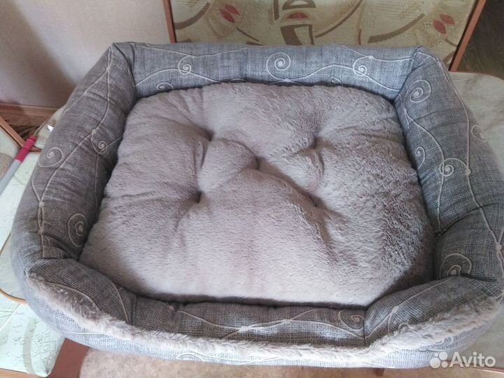 Лежанка для собак и кошек