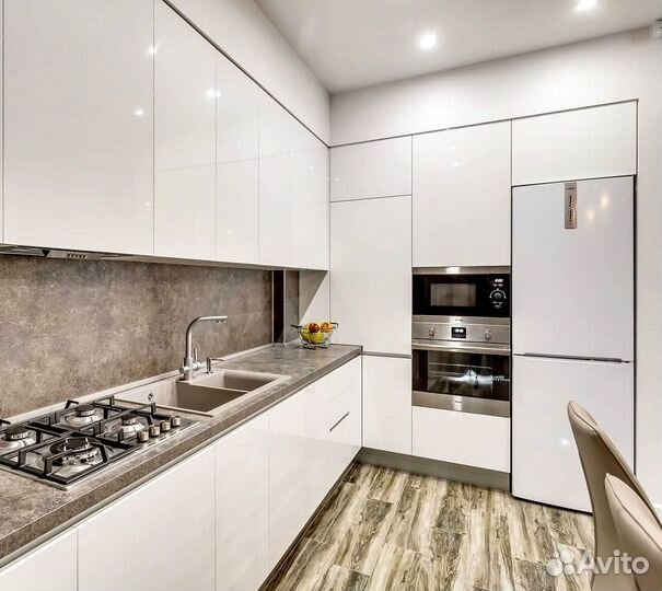 Кухонный гарнитур угловой в потолок