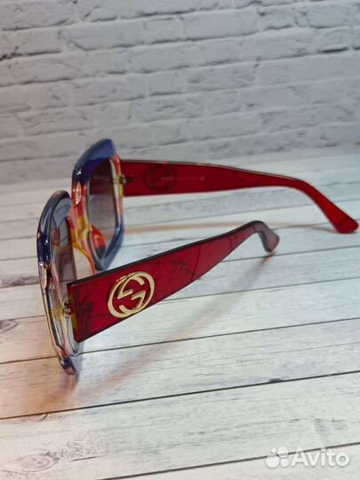 Солнцезащитные очки женские gucci