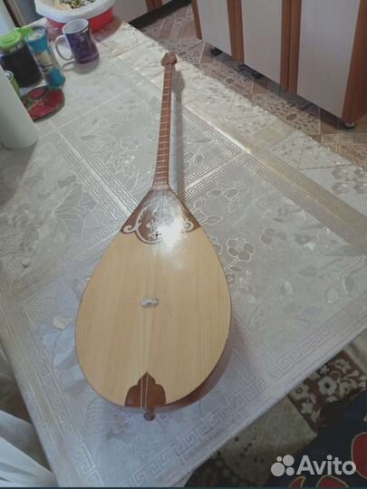 Домбра ручной работы