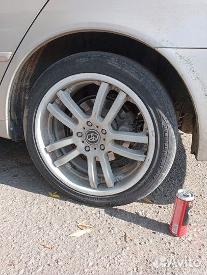 Продам летнию резину комплект б/у 4шт