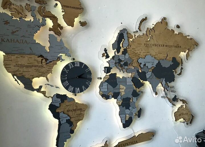 Деревянная карта мира с подсветкой