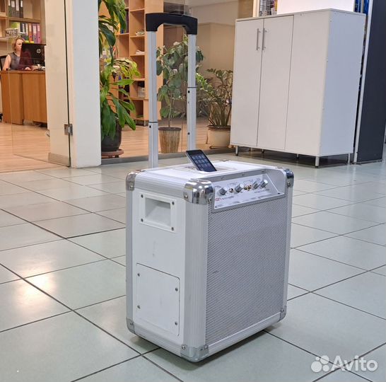 Портативная колонка Ion Block Rocker + iPod touch