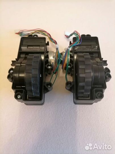 Колеса для робота пылесоса Redmond RV-R450