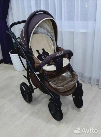 Коляска Zippy Tutis 3в1
