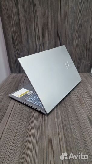 Отличный Asus на i5-12gn