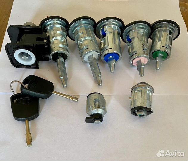 Замок, личинки замка Ford Transit Tourneo Connect