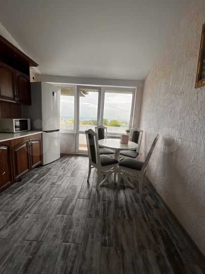 1-к. квартира, 60 м², 4/4 эт.