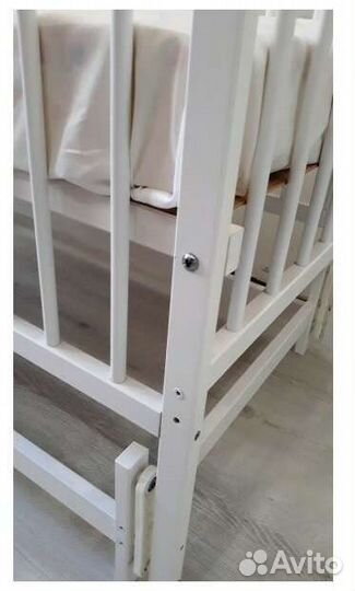 Детская кроватка с продольным маятником, натурал