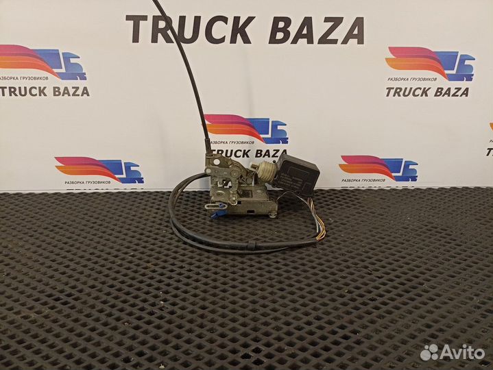 81626806148 Замок двери правой