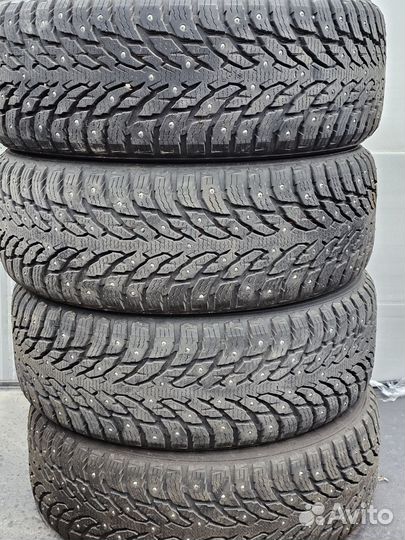 Nokian Tyres Hakkapeliitta 9 SUV 215/55 R18 99T