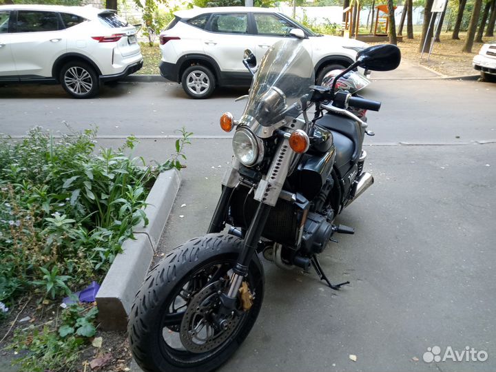 Мотоцикл Ямаха v max