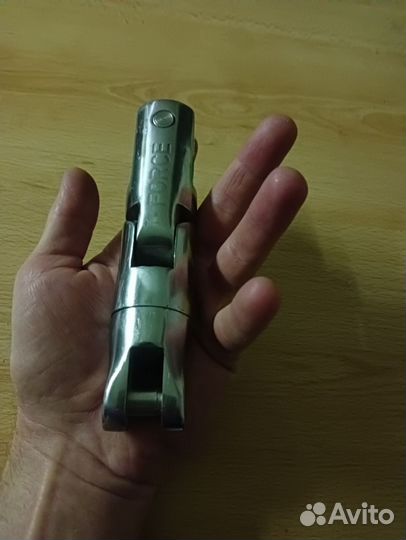 Якорный вертлюг