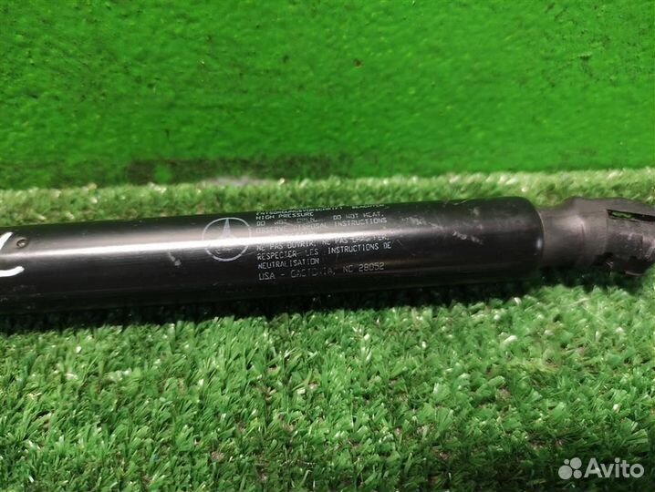 Амортизатор багажника левый Mercedes Benz ML W164