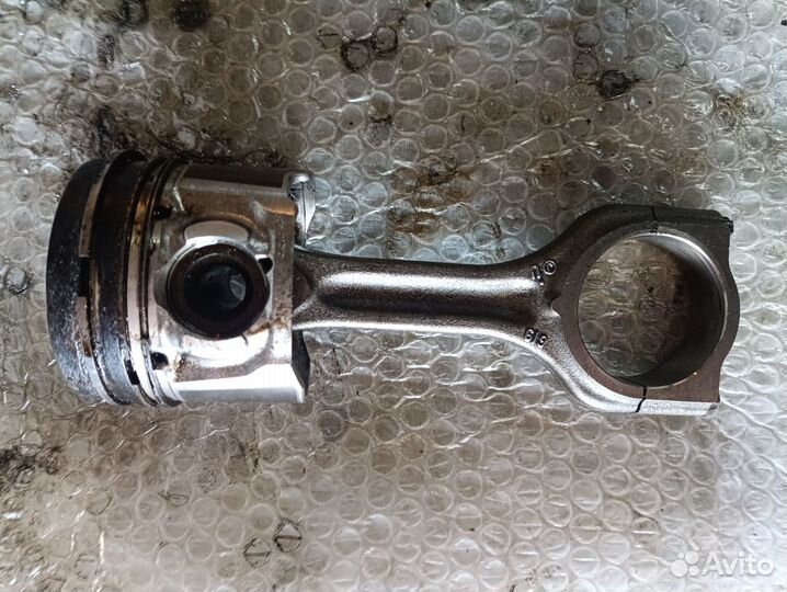 Поршень шатун 1.6 HDi TDCi 8V Ford Peugeot Citroen