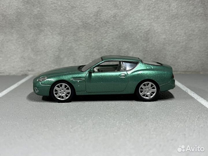 Коллекционная модель Aston Martin DB7 Zagato 1:43