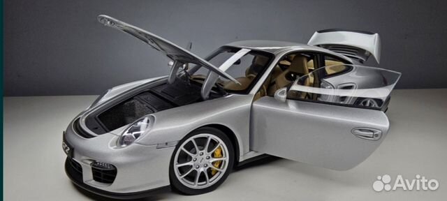 Porsche 911 997 GT2 1:18 autoart