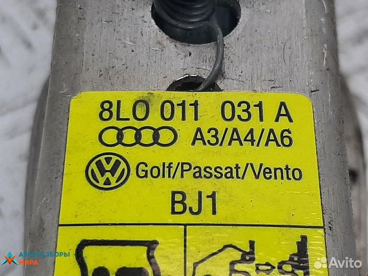 Домкрат Volkswagen Golf 4 2001 8L0011031A