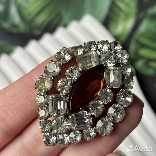 Ретро брошь