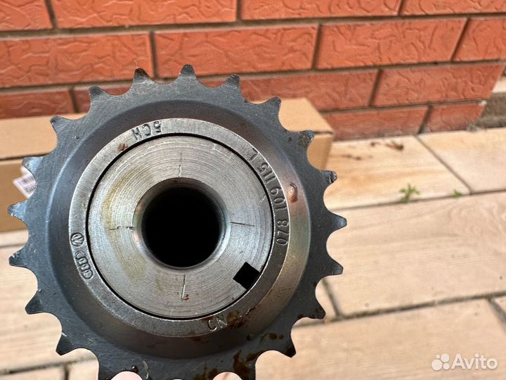 Впускной распредвал VW passat B5 B6 058109021M