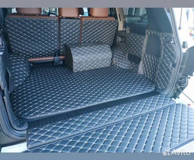 LX570/LX450d Ковер из эко кожи в багажник D9QB6