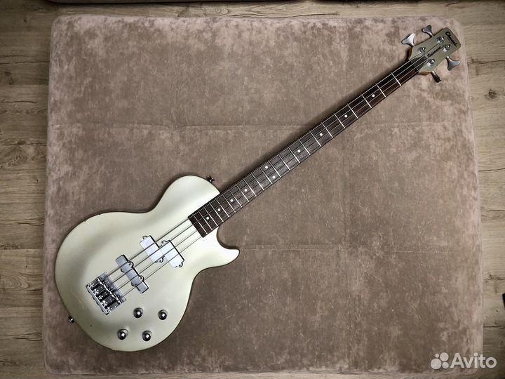 Бас-гитара Charvel Refinement bass