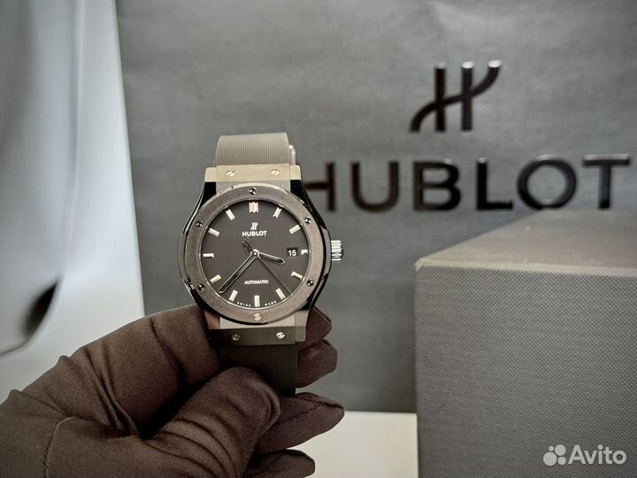 Часы Hublot Classic Fusion Black Magic 42 mm