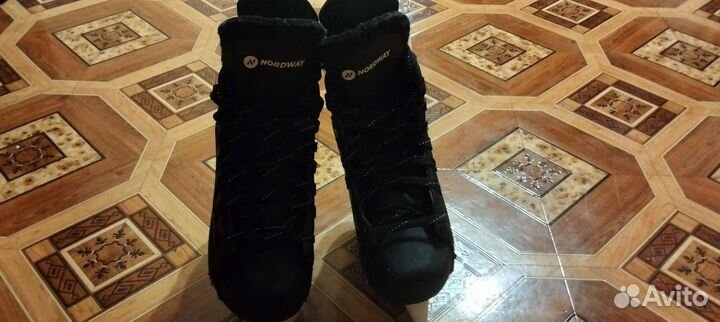 Коньки хоккейные