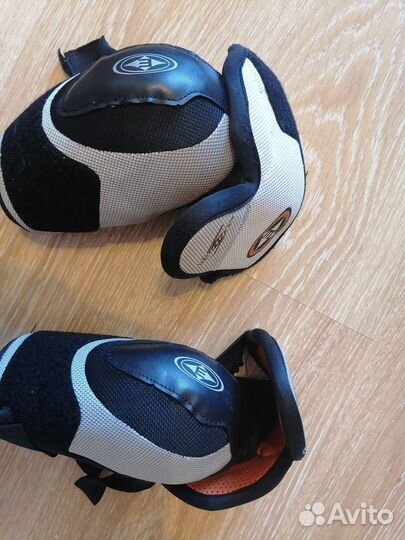 Налокотники Easton Synergy 300 Jr medium