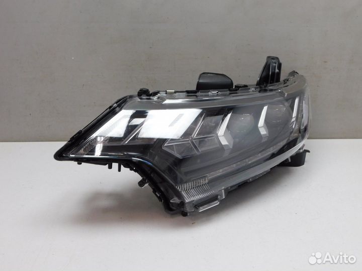 Фара левая Mitsubishi Outlander