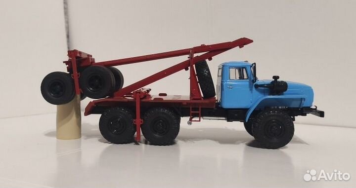 Урал лесовоз с прицепом-роспуском, 1/43