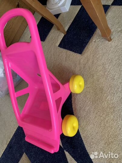 Коляска кукольная и кухня