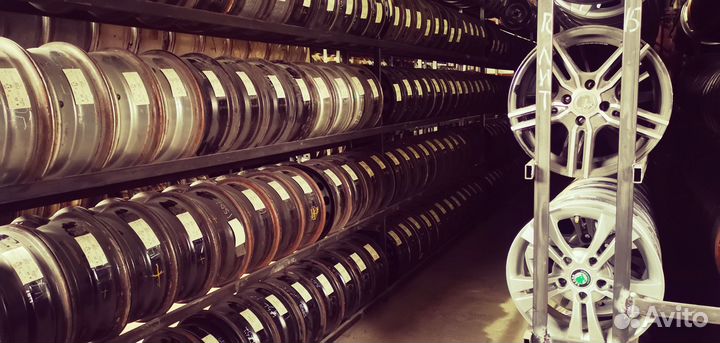 2810) К-кт дисков ориг штамп R15 renault 5х114,3