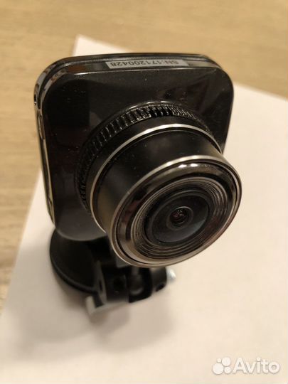 Автомобилтный видео-регистратор SHO-ME