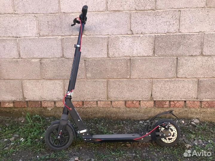 Самокат с дисковым тормозом
