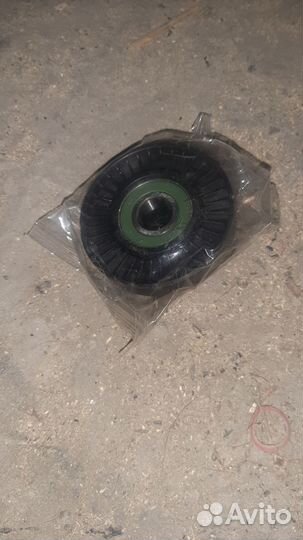 Ролик приводного ремня новый на Ровер 45,Rover 45