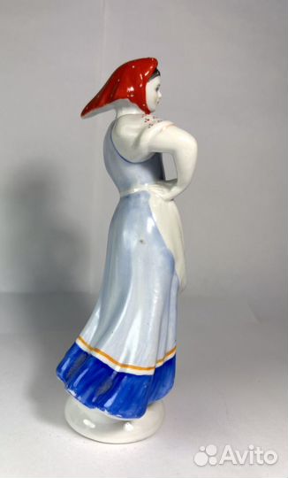 Фарфоровая статуэтк лфз