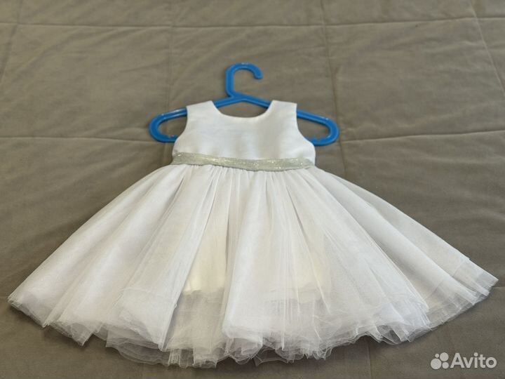 Платье для девочки нарядное 92