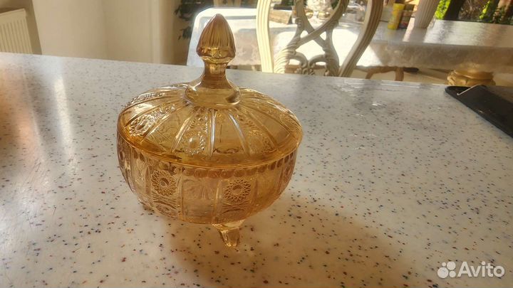 Сахарница, медовница