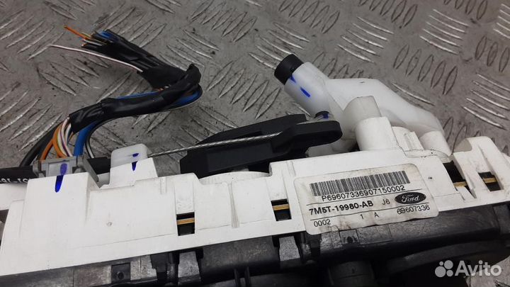 Блок управления климатической установкой Ford Focu