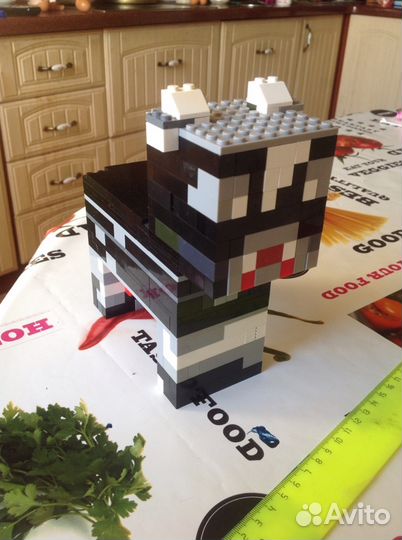 Корова из Майнкрафта из конструктора Lego