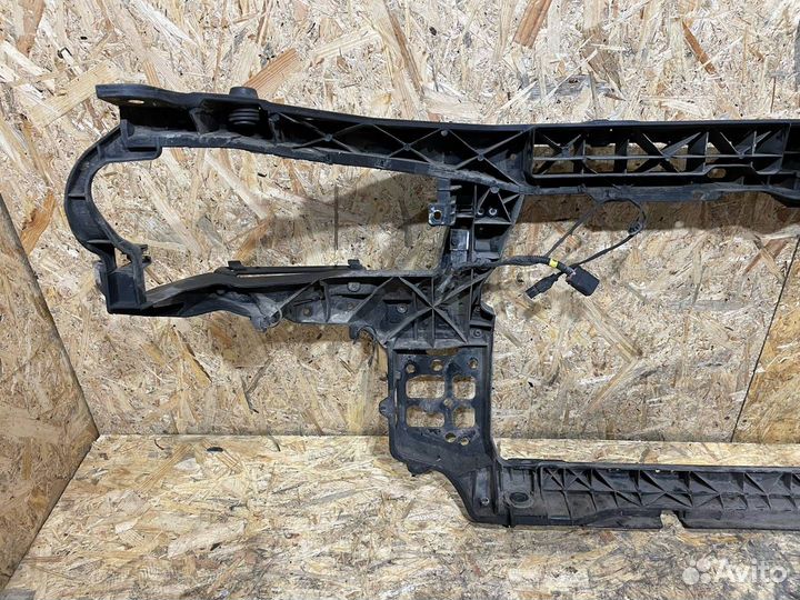 Передняя панель (телевизор) Hyundai Santa Fe