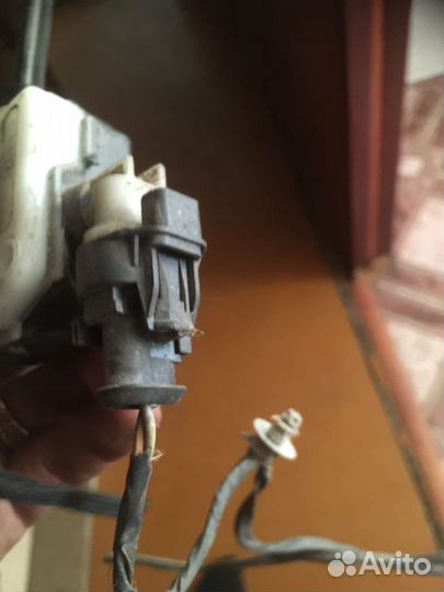 Активатор замка люка бензобака Chevrolet Cruze