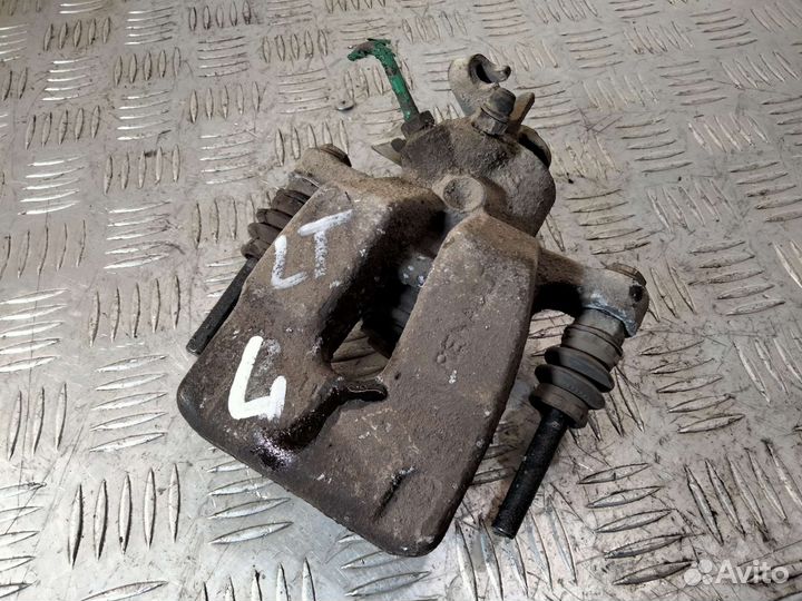 Суппорт задний левый Renault Scenic 2